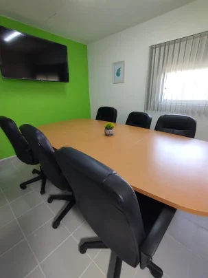 Foto sala de juntas por dia en viveros de la loma